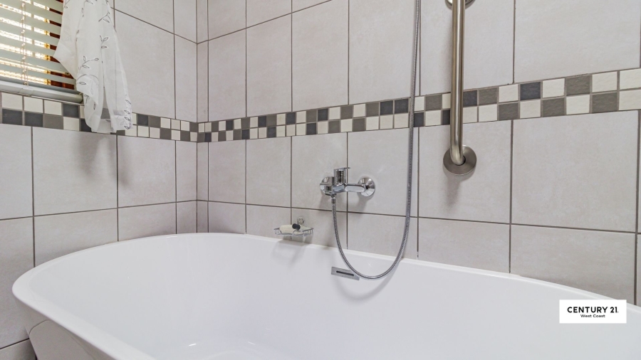 4 Bedroom Property for Sale in Vredenburg Western Cape